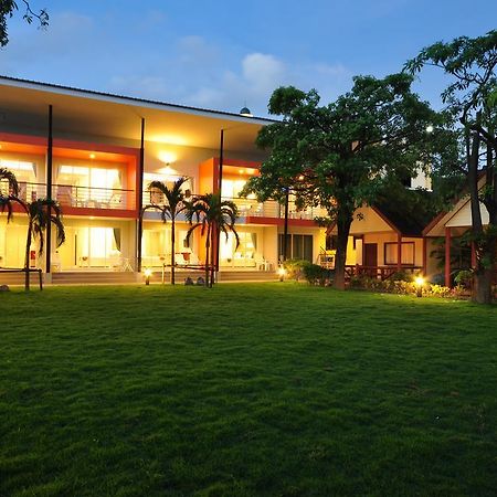 Phi Phi Rimlay Resort Экстерьер фото